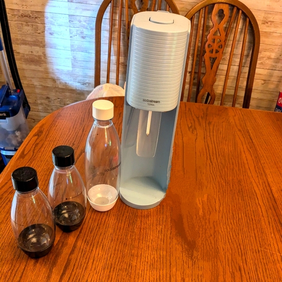 Light Blue Soda Stream Terra - Picture 1 of 2